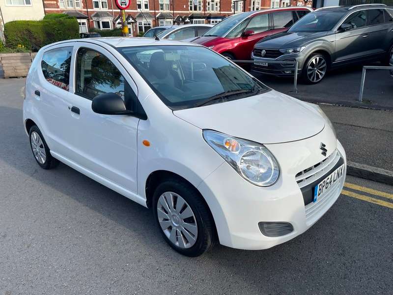 A 2015 SUZUKI ALTO SZ A 2015 SUZUKI ALTO SZ