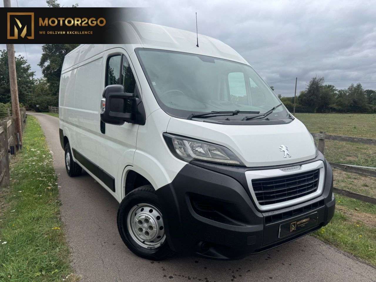 A 2020 PEUGEOT BOXER 2.2 BLUEHDI 335 L2H2 PROFESSIONAL P/V 139 BHP 2020, L2H2, MWB, M/R, EURO 6 A 2020 PEUGEOT BOXER 2.2 BLUEHDI 335 L2H2 PROFESSIONAL P/V 139 BHP 2020, L2H2, MWB, M/R, EURO 6
