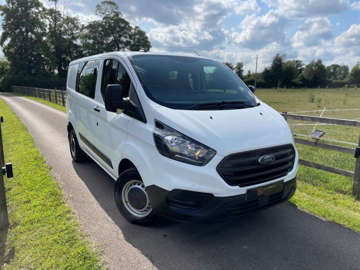 Check out this Ford Transit Custom 2022 Diesel Manual