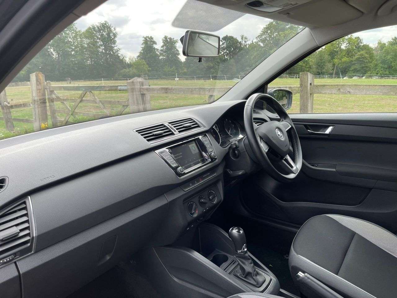 2015 SKODA FABIA 2015 SKODA FABIA