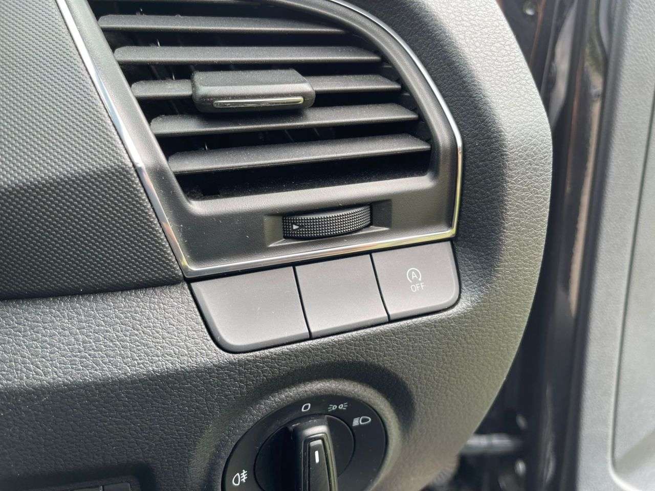 2015 SKODA FABIA 2015 SKODA FABIA