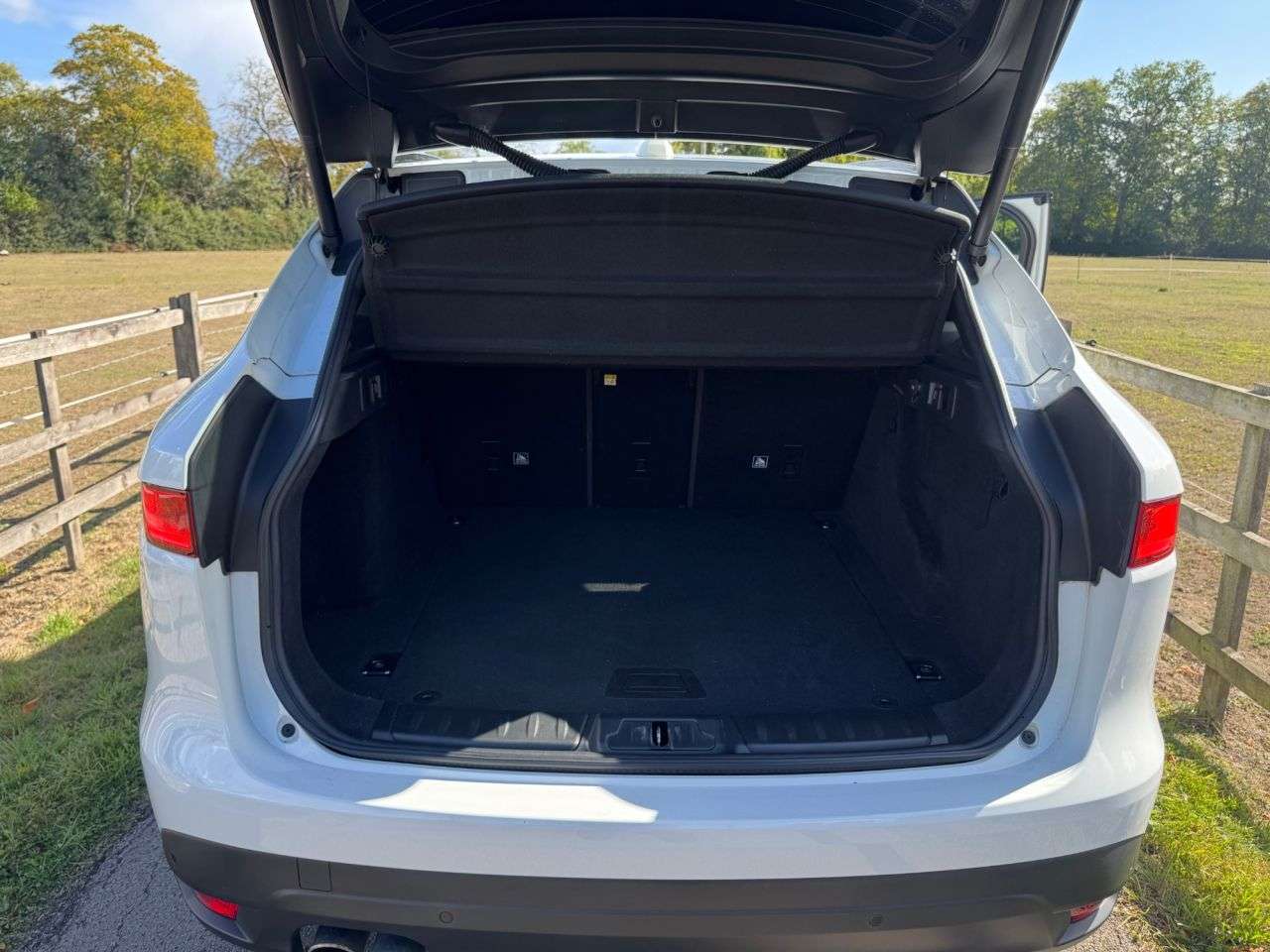 2018 JAGUAR F-PACE 2018 JAGUAR F-PACE