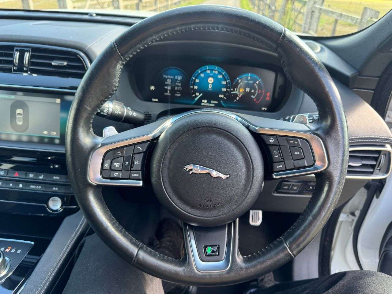 2018 JAGUAR F-PACE 2018 JAGUAR F-PACE