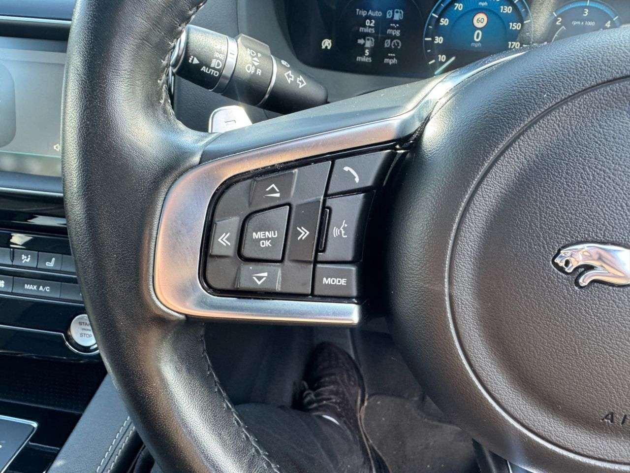 2018 JAGUAR F-PACE 2018 JAGUAR F-PACE