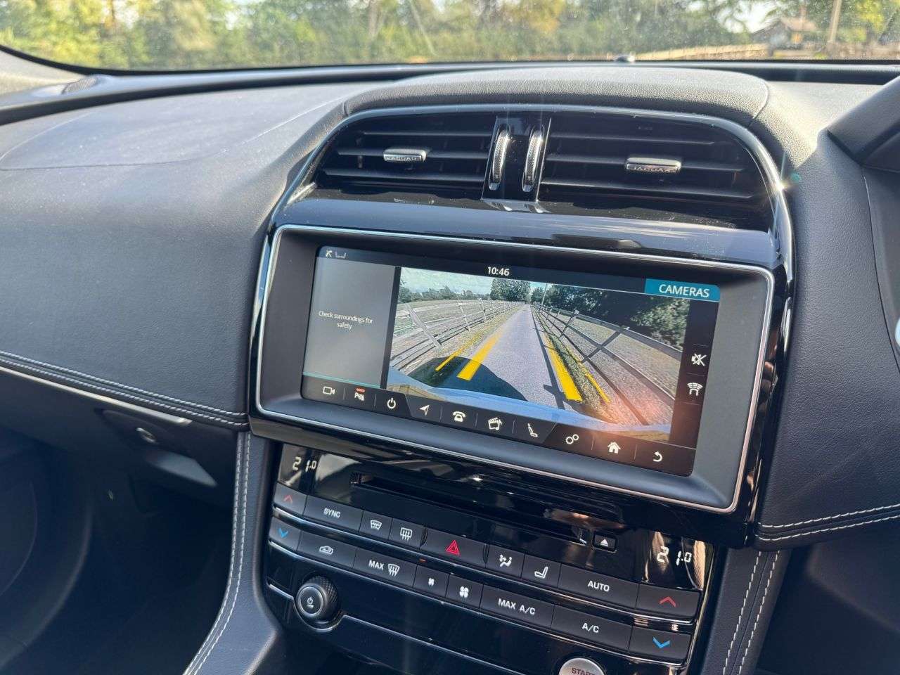 2018 JAGUAR F-PACE 2018 JAGUAR F-PACE