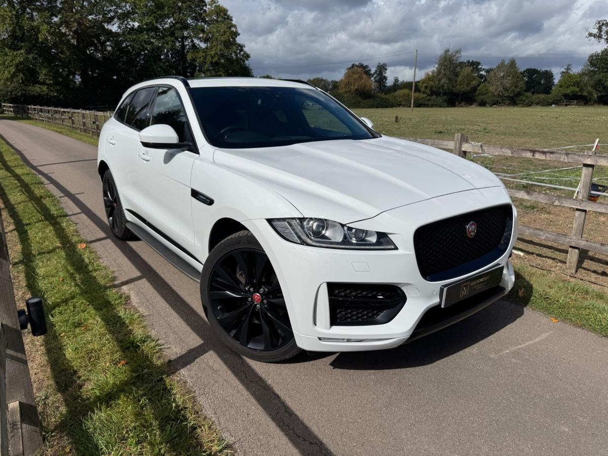 Check out this Jaguar F-pace 2018 Diesel Automatic