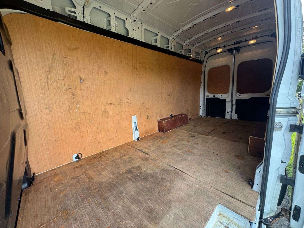 A 2020 FORD TRANSIT 2.0 350 EcoBlue Leader Panel Van 5dr Diesel Manual RWD L4 H3 Euro 6 (s/s) ( A 2020 FORD TRANSIT 2.0 350 EcoBlue Leader Panel Van 5dr Diesel Manual RWD L4 H3 Euro 6 (s/s) (