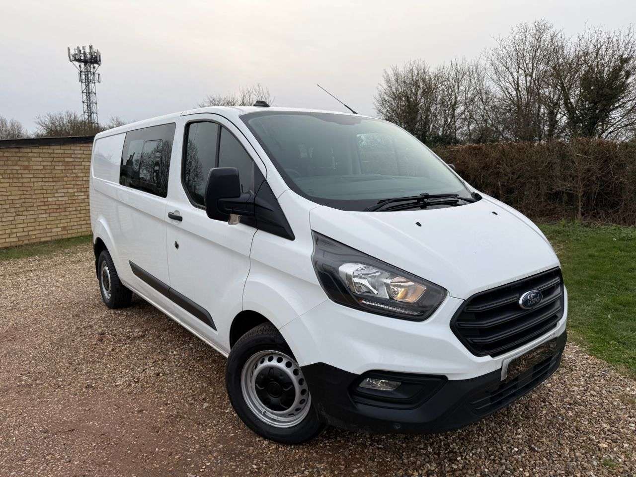 A 2021 FORD TRANSIT CUSTOM 2.0 320 EcoBlue Leader Crew Van Double Cab 5dr Diesel Manual L2 H1 Euro 6 ( A 2021 FORD TRANSIT CUSTOM 2.0 320 EcoBlue Leader Crew Van Double Cab 5dr Diesel Manual L2 H1 Euro 6 (