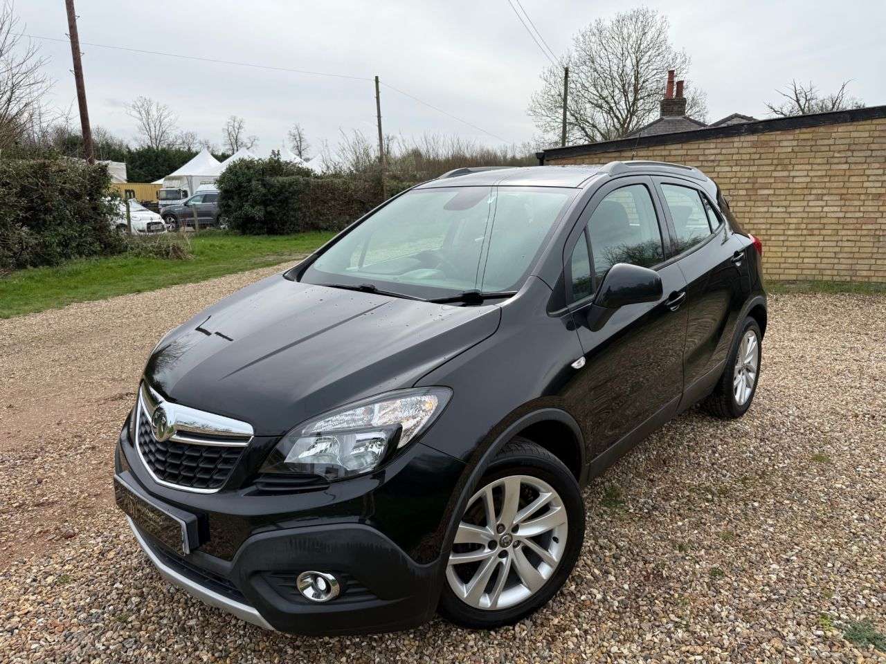 A 2016 VAUXHALL MOKKA 1.6i Exclusiv SUV 5dr Petrol Manual 2WD Euro 6 (s/s) (115 ps) LOW MILEAGE, A 2016 VAUXHALL MOKKA 1.6i Exclusiv SUV 5dr Petrol Manual 2WD Euro 6 (s/s) (115 ps) LOW MILEAGE,