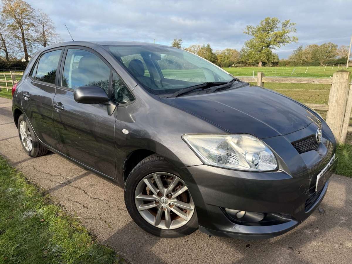 Check out this Toyota Auris 2008 Petrol Automatic