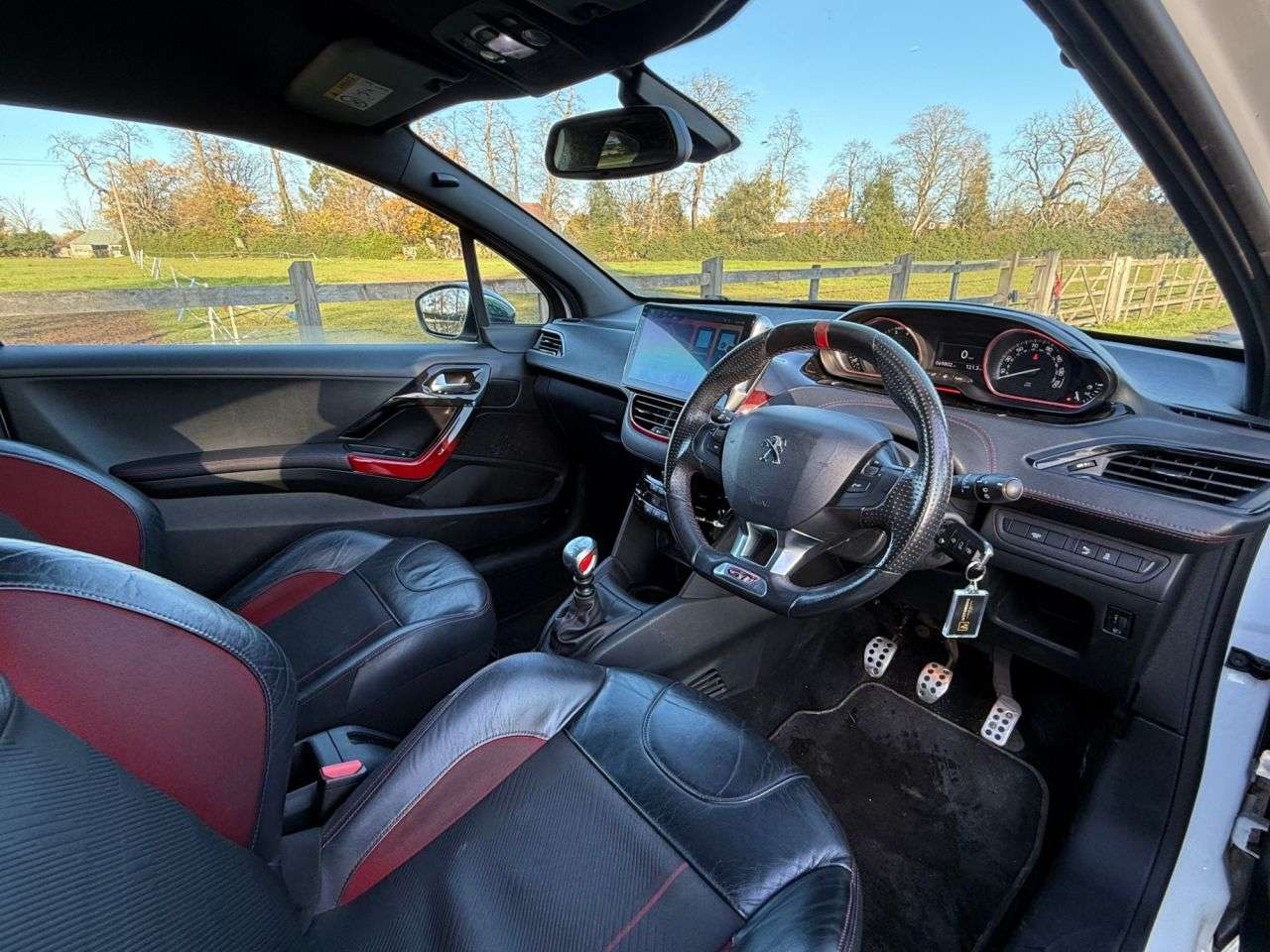 2014 PEUGEOT 208 2014 PEUGEOT 208