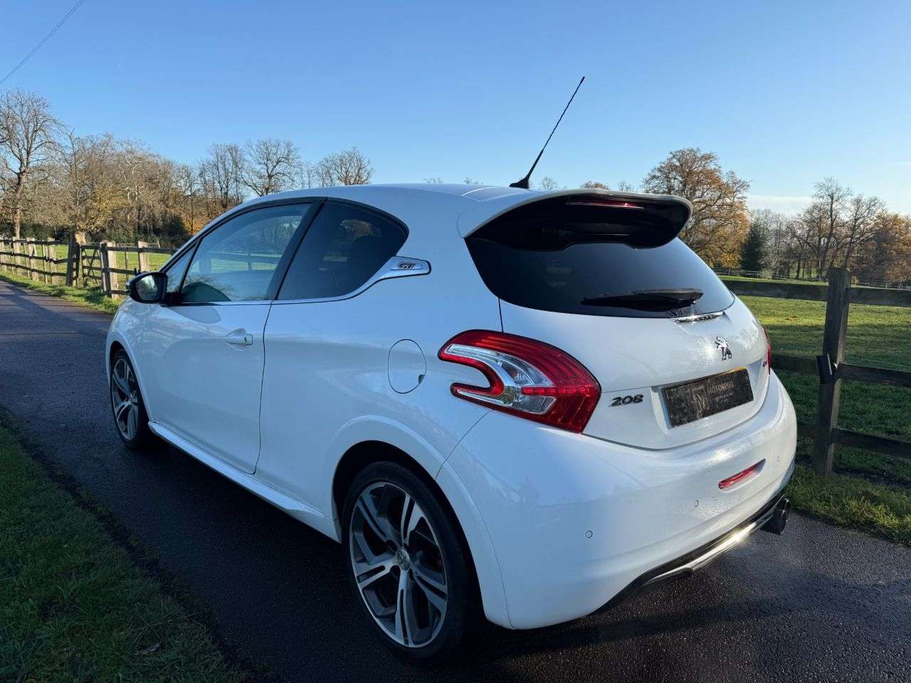 2014 PEUGEOT 208 2014 PEUGEOT 208