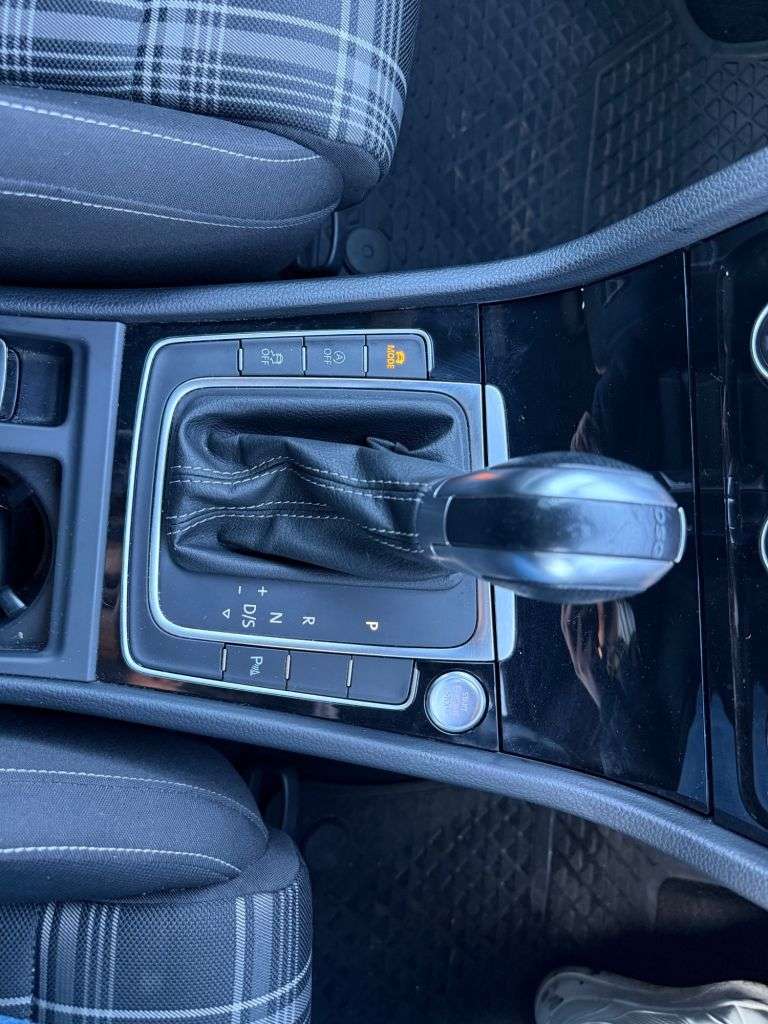 2019 VOLKSWAGEN GOLF 2019 VOLKSWAGEN GOLF