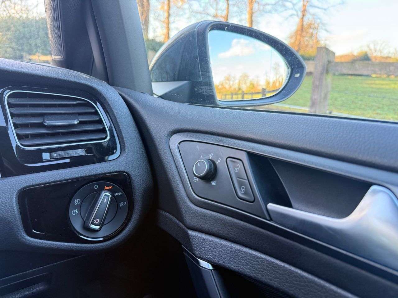 2019 VOLKSWAGEN GOLF 2019 VOLKSWAGEN GOLF