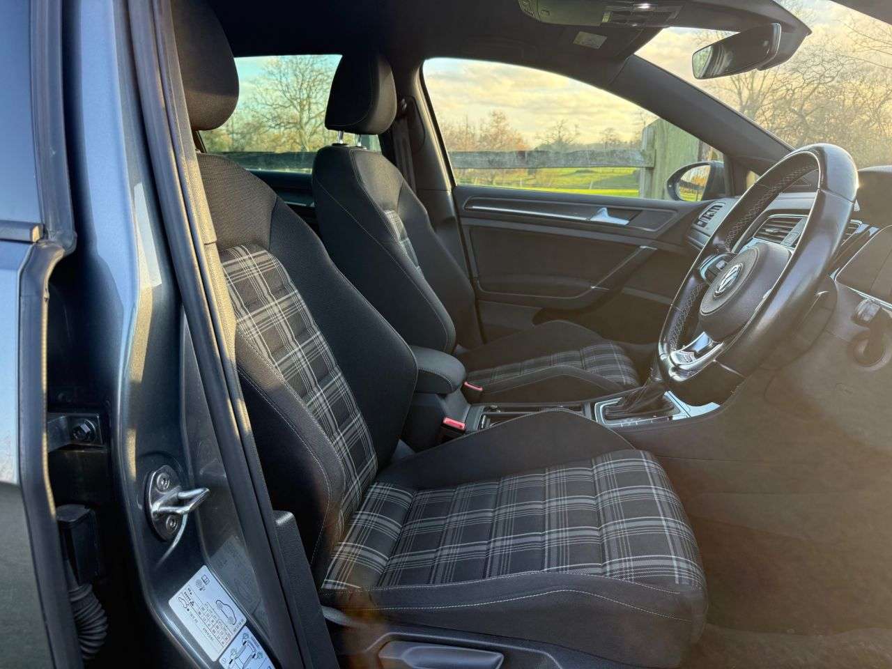 2019 VOLKSWAGEN GOLF 2019 VOLKSWAGEN GOLF