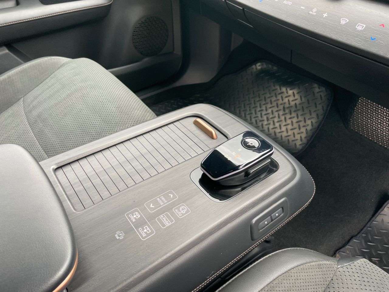 2024 NISSAN ARIYA 2024 NISSAN ARIYA