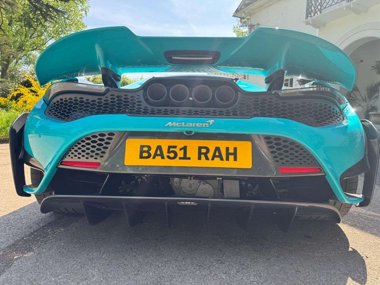 2021 MCLAREN 765LT 2021 MCLAREN 765LT