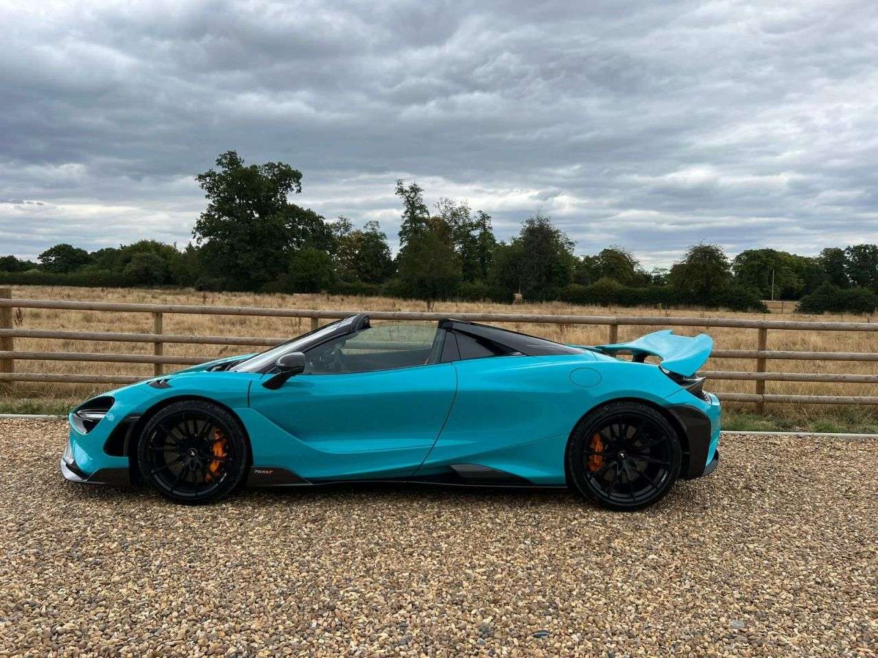 2021 MCLAREN 765LT 2021 MCLAREN 765LT