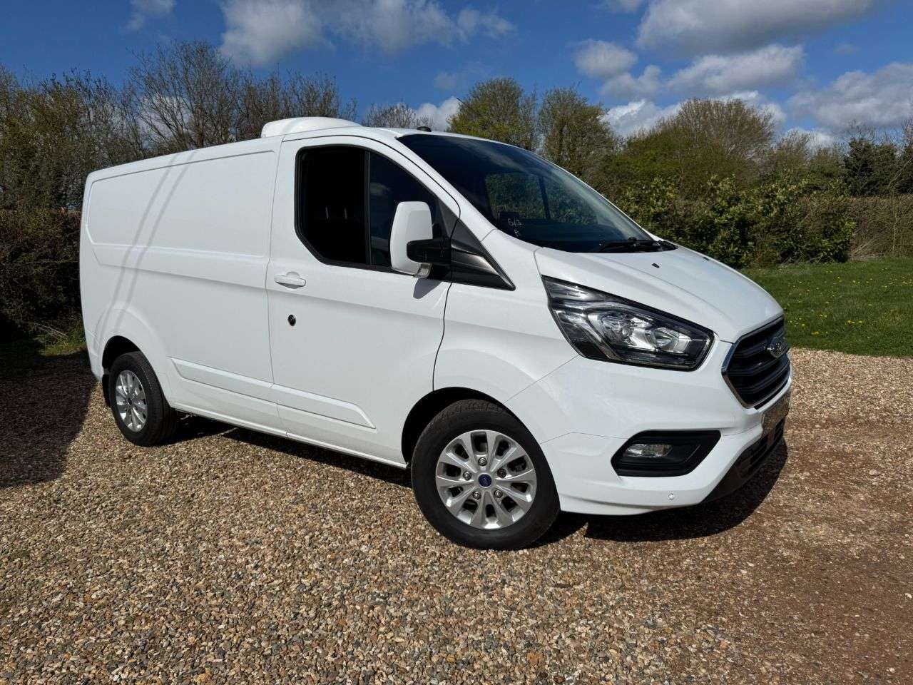 A 2019 FORD TRANSIT CUSTOM 2.0 280 EcoBlue Limited Panel Van 5dr Diesel Auto L1 H1 Euro 6 (s/s) (130 p A 2019 FORD TRANSIT CUSTOM 2.0 280 EcoBlue Limited Panel Van 5dr Diesel Auto L1 H1 Euro 6 (s/s) (130 p