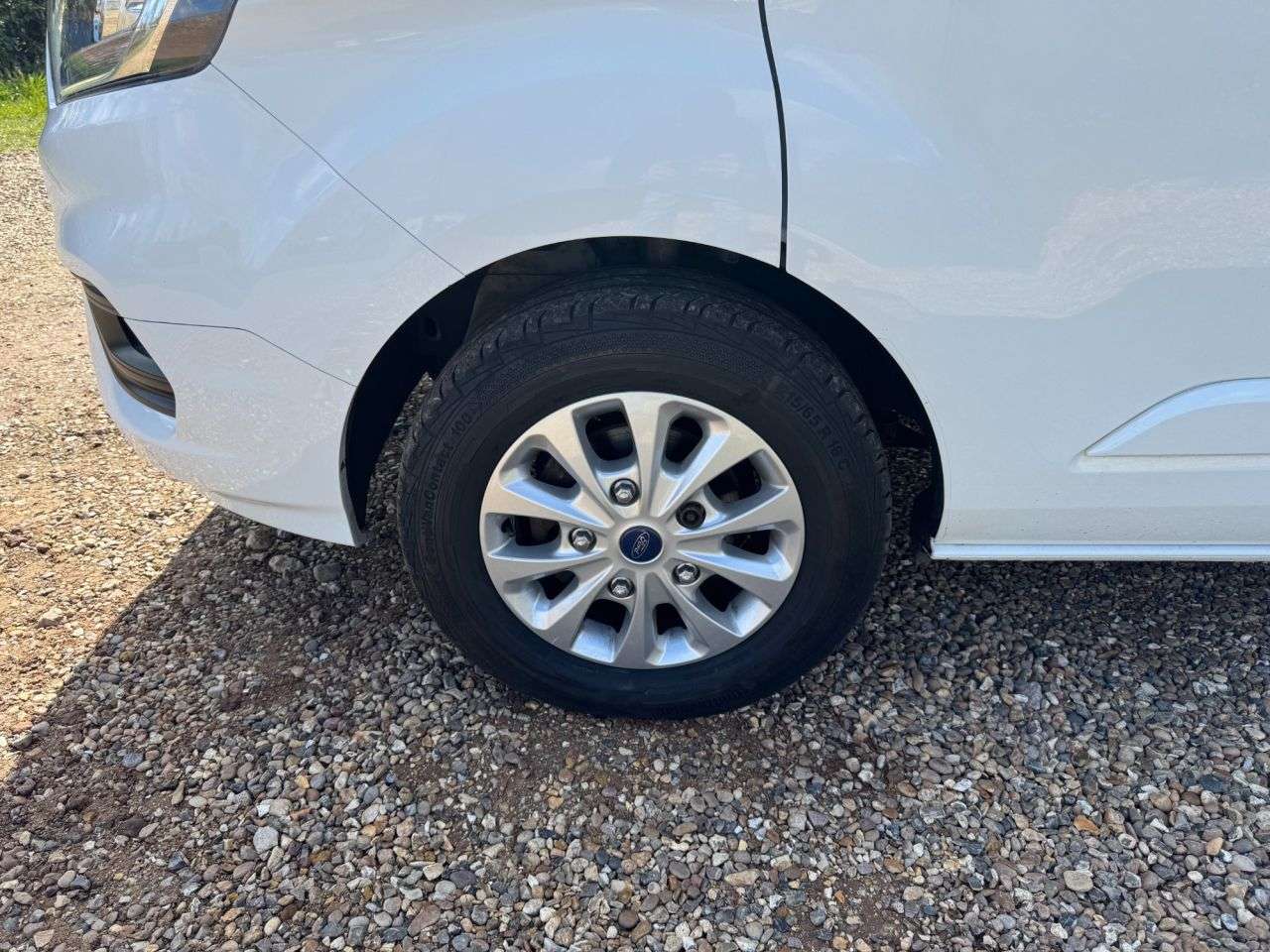 A 2019 FORD TRANSIT CUSTOM 2.0 280 EcoBlue Limited Panel Van 5dr Diesel Auto L1 H1 Euro 6 (s/s) (130 p A 2019 FORD TRANSIT CUSTOM 2.0 280 EcoBlue Limited Panel Van 5dr Diesel Auto L1 H1 Euro 6 (s/s) (130 p