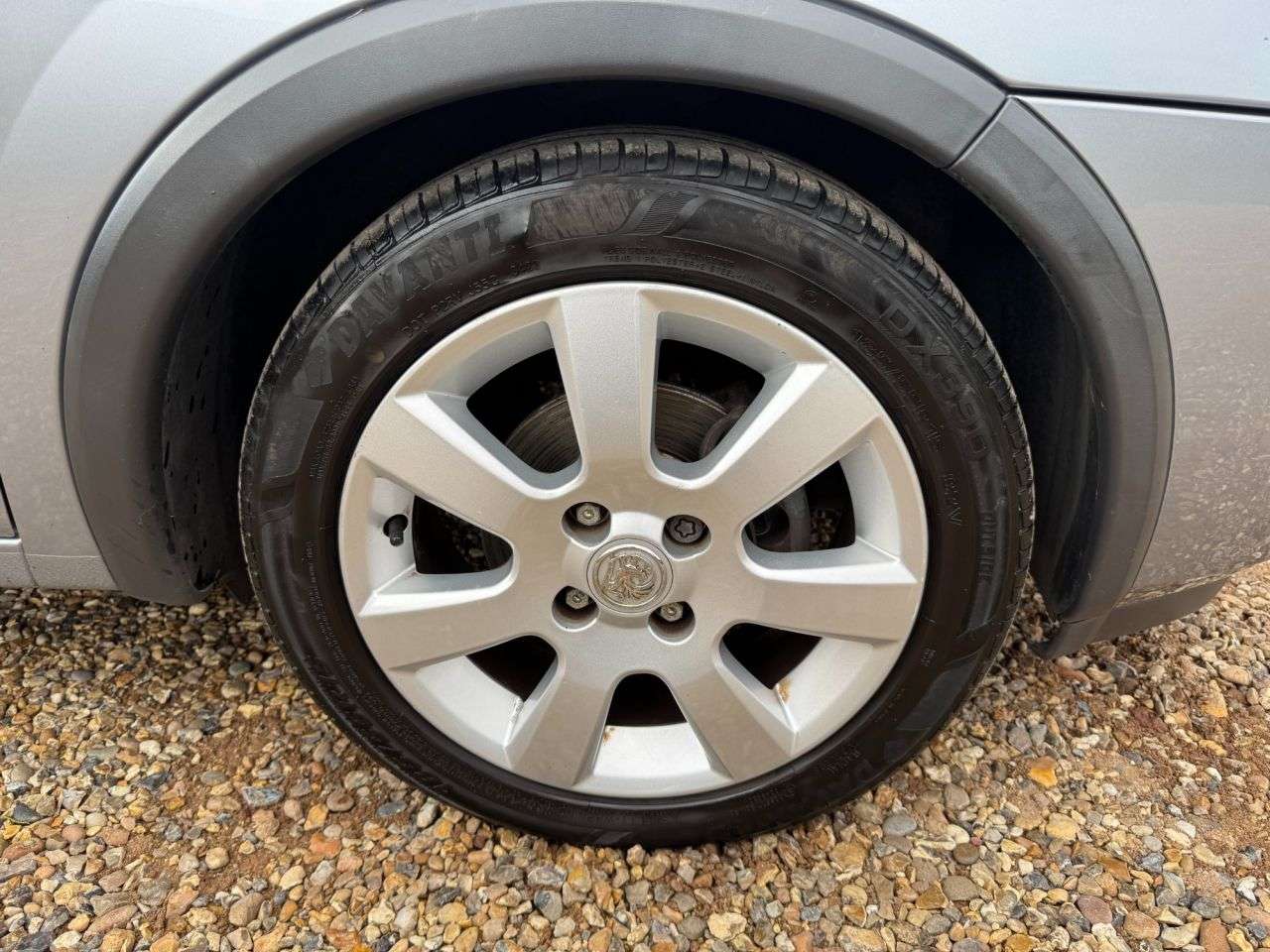 A 2004 VAUXHALL CORSA 1.2i 16v Breeze Hatchback 5dr Petrol Manual (a/c) (139 g/km, 79 bhp) 2 KEYS A 2004 VAUXHALL CORSA 1.2i 16v Breeze Hatchback 5dr Petrol Manual (a/c) (139 g/km, 79 bhp) 2 KEYS