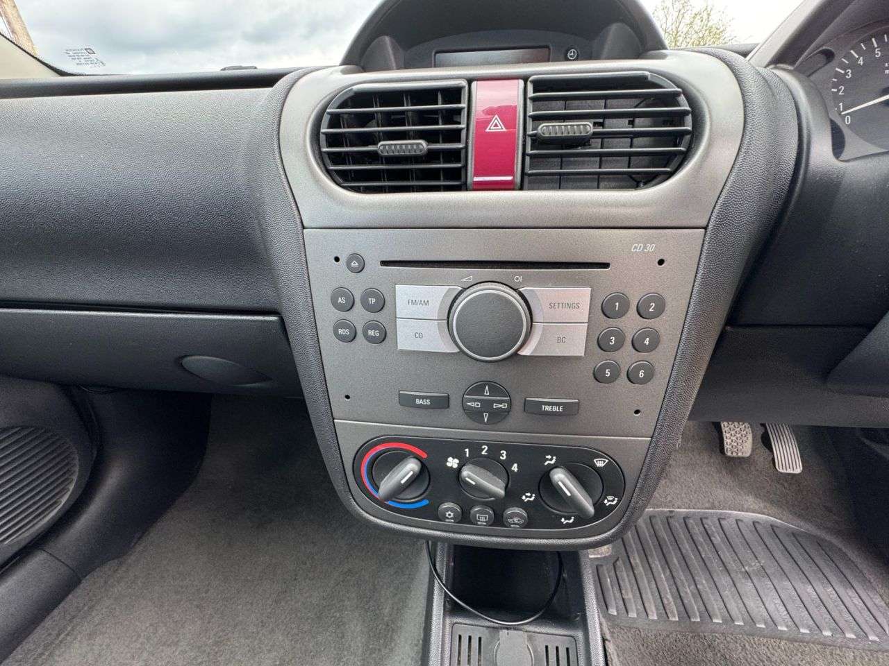 2004 VAUXHALL CORSA 2004 VAUXHALL CORSA