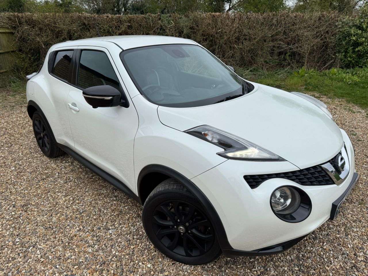A 2014 NISSAN JUKE 1.2 DIG-T Tekna SUV 5dr Petrol Manual Euro 5 (s/s) Euro 5 (115 ps) IMMACULA A 2014 NISSAN JUKE 1.2 DIG-T Tekna SUV 5dr Petrol Manual Euro 5 (s/s) Euro 5 (115 ps) IMMACULA