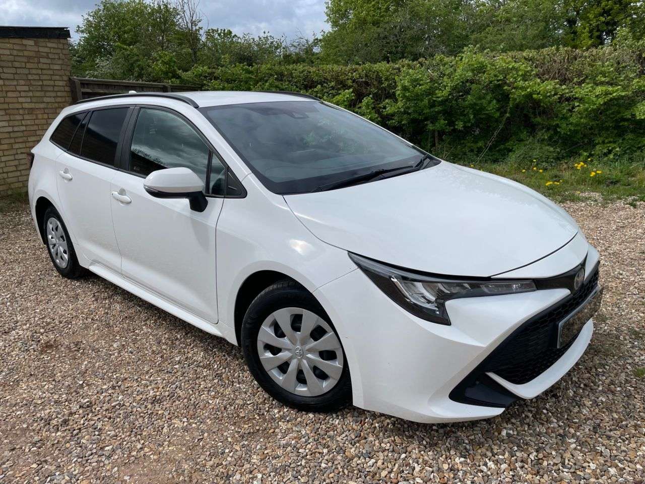 A 2022 TOYOTA COROLLA 1.8 VVT-h Car Derived Van 5dr Petrol Hybrid CVT Euro 6 (s/s) (122 ps) EURO A 2022 TOYOTA COROLLA 1.8 VVT-h Car Derived Van 5dr Petrol Hybrid CVT Euro 6 (s/s) (122 ps) EURO
