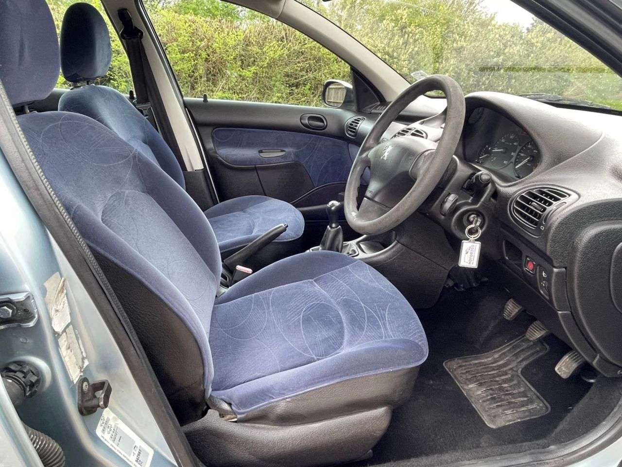2002 PEUGEOT 206 2002 PEUGEOT 206