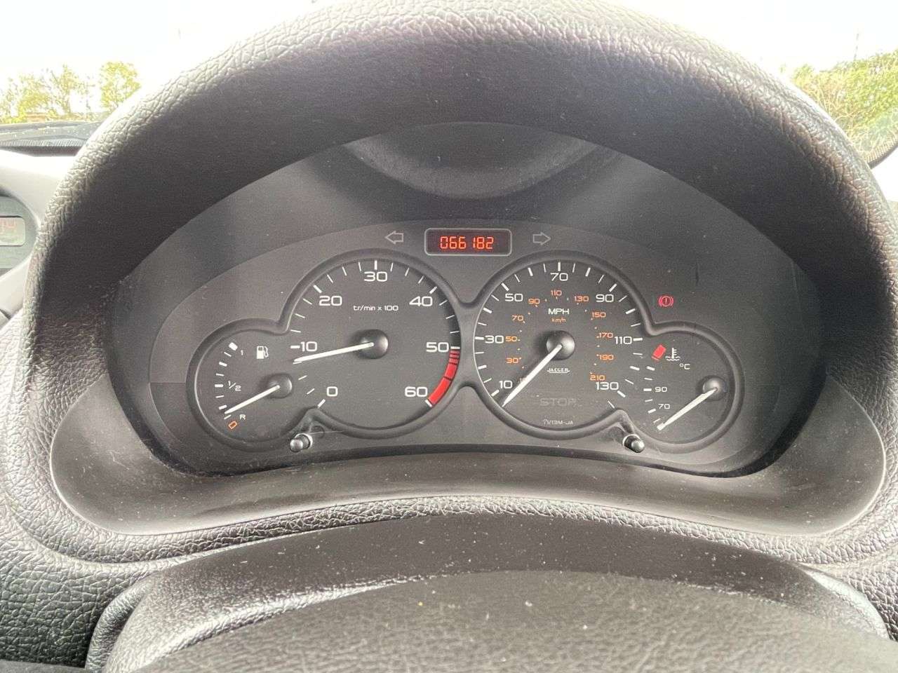2002 PEUGEOT 206 2002 PEUGEOT 206