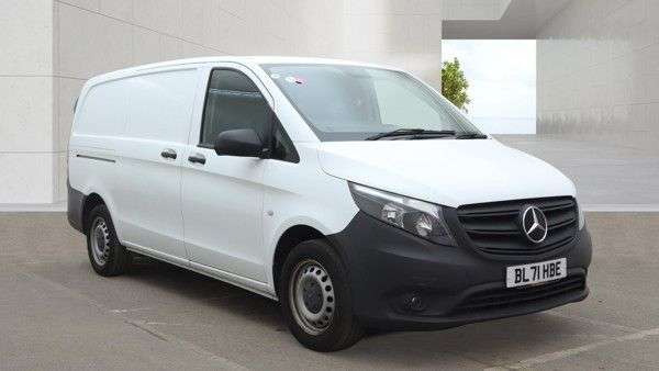 A 2022 MERCEDES-BENZ VITO 2.0 114 CDI Progressive Panel Van 5dr Diesel G-Tronic RWD L2 Euro 6 (s/s) ( A 2022 MERCEDES-BENZ VITO 2.0 114 CDI Progressive Panel Van 5dr Diesel G-Tronic RWD L2 Euro 6 (s/s) (
