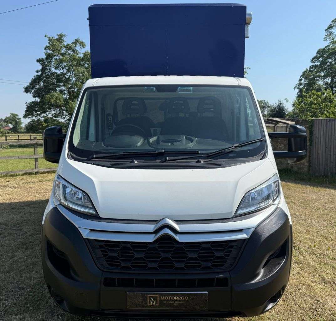 A 2021 CITROEN RELAY 2.2 BlueHDi 35 Plus Chassis Cab 2dr Diesel Manual L2 Euro 6 (s/s) (165 ps) A 2021 CITROEN RELAY 2.2 BlueHDi 35 Plus Chassis Cab 2dr Diesel Manual L2 Euro 6 (s/s) (165 ps)