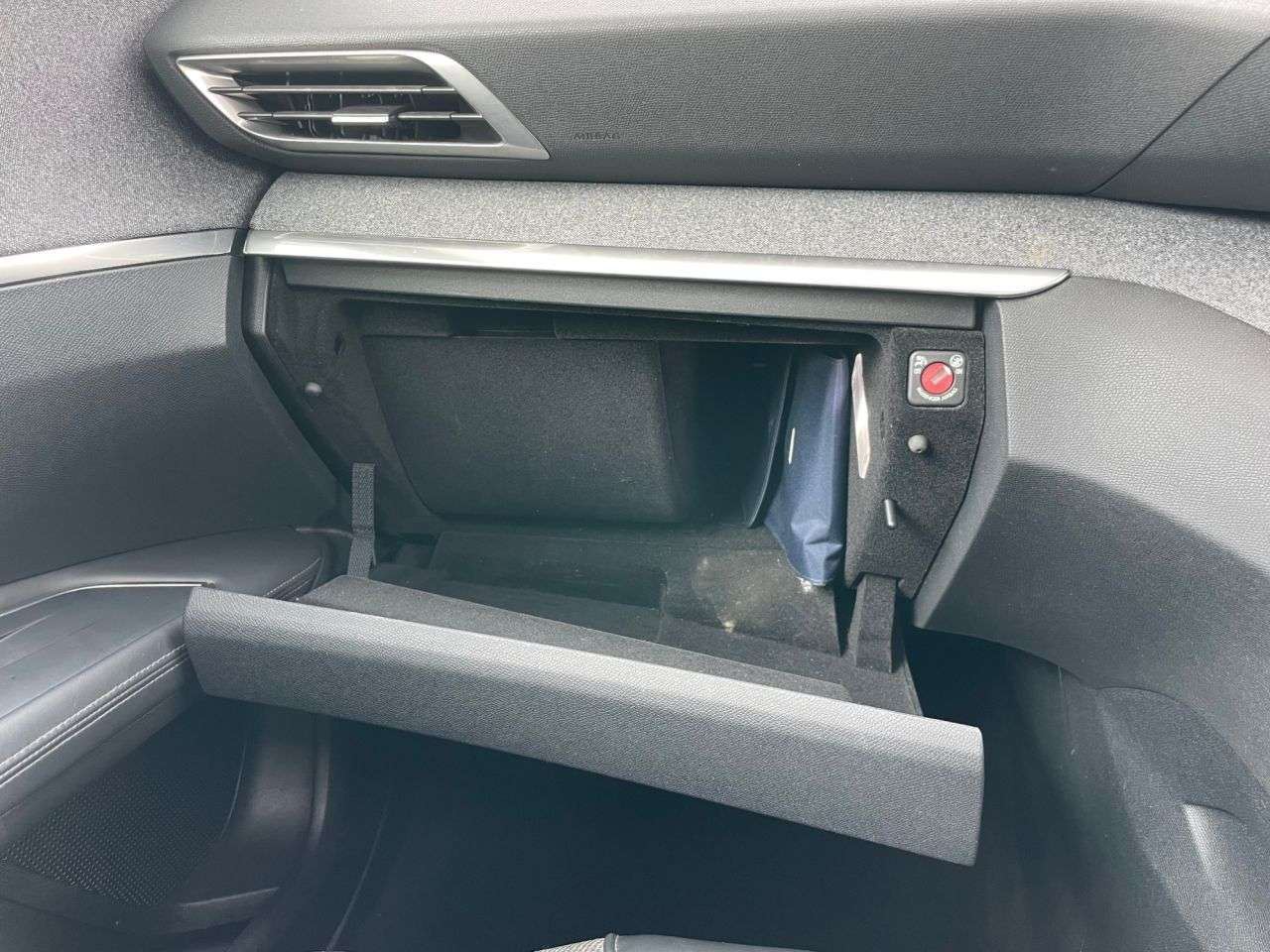 2017 PEUGEOT 3008 2017 PEUGEOT 3008