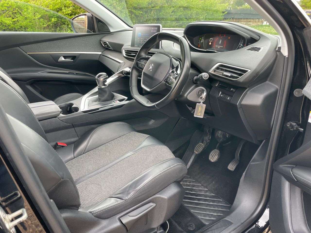 2017 PEUGEOT 3008 2017 PEUGEOT 3008