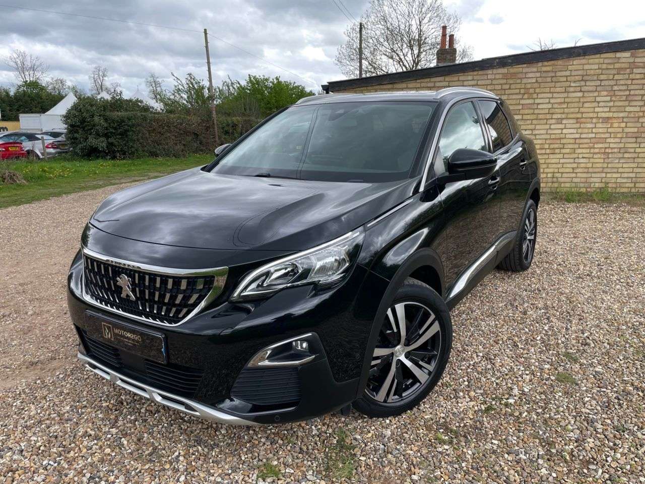 A 2017 PEUGEOT 3008 1.2 PureTech Allure SUV 5dr Petrol Manual Euro 6 (s/s) (130 ps) BLACK, PURE A 2017 PEUGEOT 3008 1.2 PureTech Allure SUV 5dr Petrol Manual Euro 6 (s/s) (130 ps) BLACK, PURE