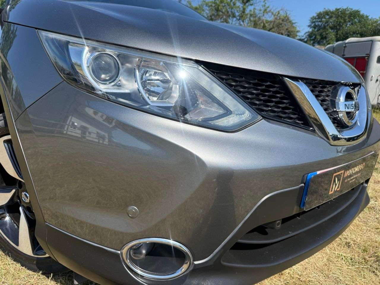 A 2017 NISSAN QASHQAI 1.2 DIG-T N-Vision SUV 5dr Petrol Manual 2WD Euro 6 (s/s) (115 ps) FULL MAI A 2017 NISSAN QASHQAI 1.2 DIG-T N-Vision SUV 5dr Petrol Manual 2WD Euro 6 (s/s) (115 ps) FULL MAI