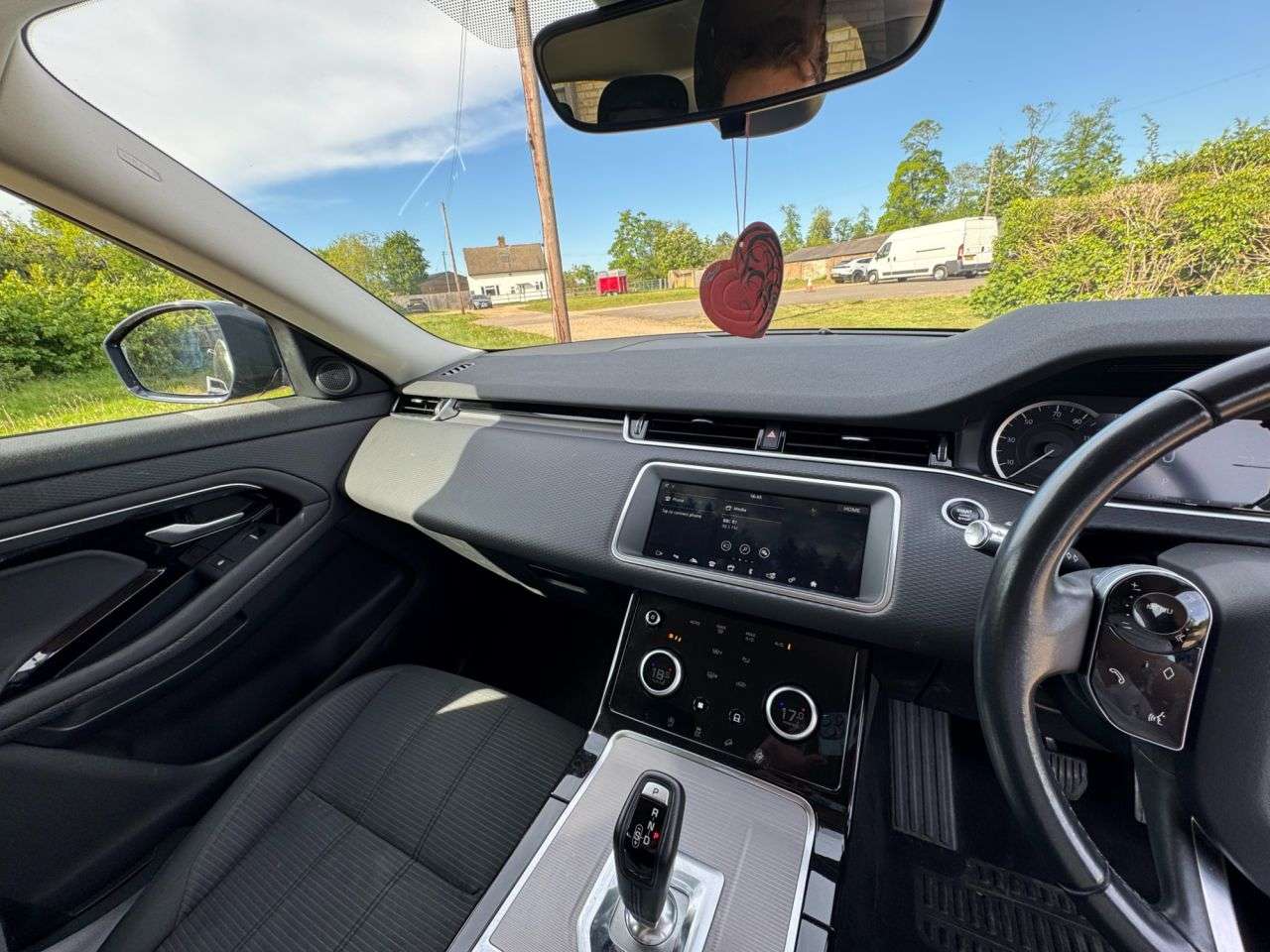 2020 LAND ROVER RANGE ROVER EVOQUE 2020 LAND ROVER RANGE ROVER EVOQUE