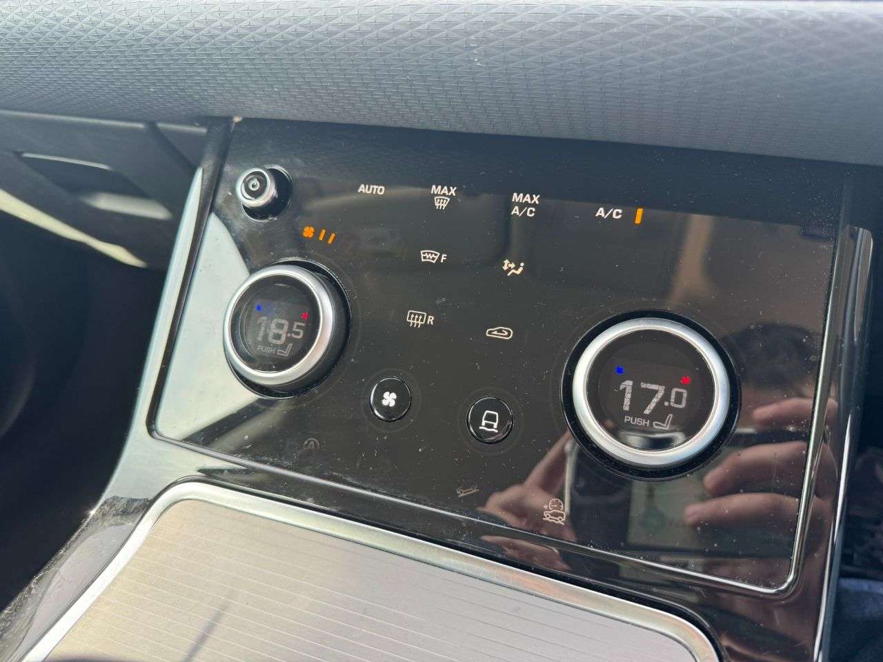 2020 LAND ROVER RANGE ROVER EVOQUE 2020 LAND ROVER RANGE ROVER EVOQUE