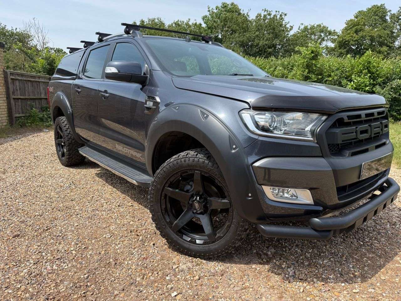 A 2017 FORD RANGER 3.2 TDCi Wildtrak Pickup Double Cab 4dr Diesel Auto 4WD Euro 5 (200 ps) ROO A 2017 FORD RANGER 3.2 TDCi Wildtrak Pickup Double Cab 4dr Diesel Auto 4WD Euro 5 (200 ps) ROO