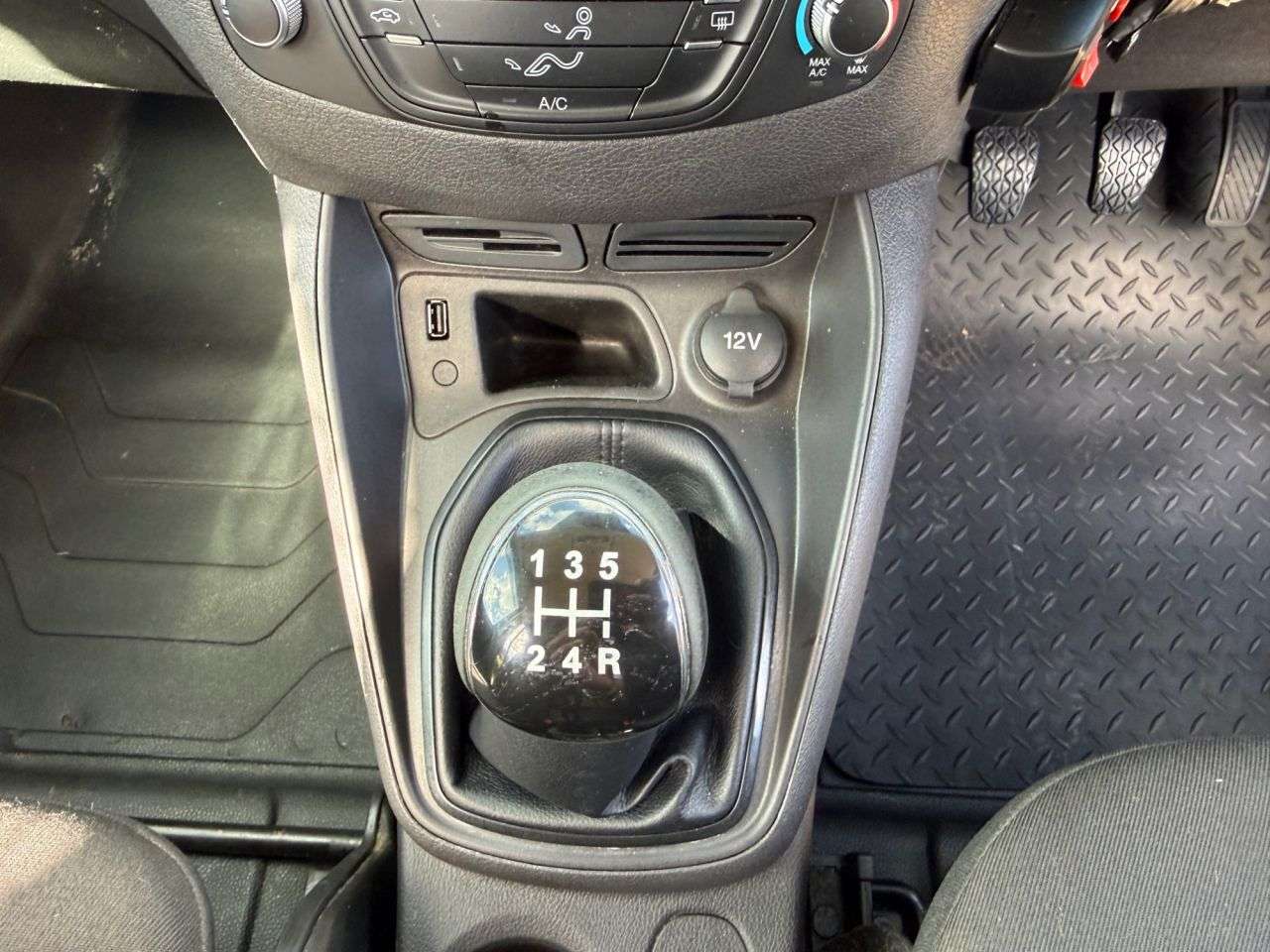 2017 FORD TRANSIT COURIER 2017 FORD TRANSIT COURIER