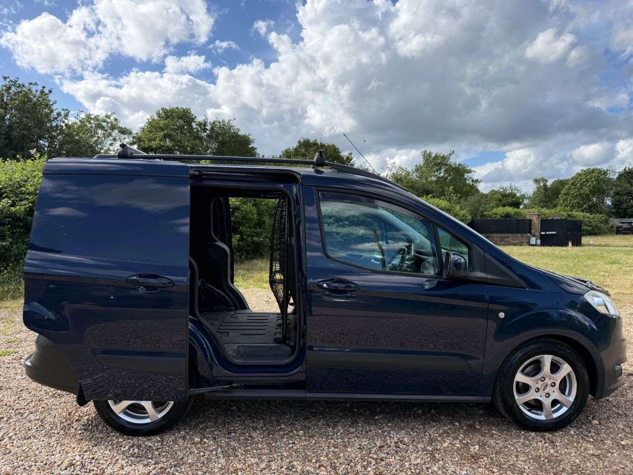 2017 FORD TRANSIT COURIER 2017 FORD TRANSIT COURIER