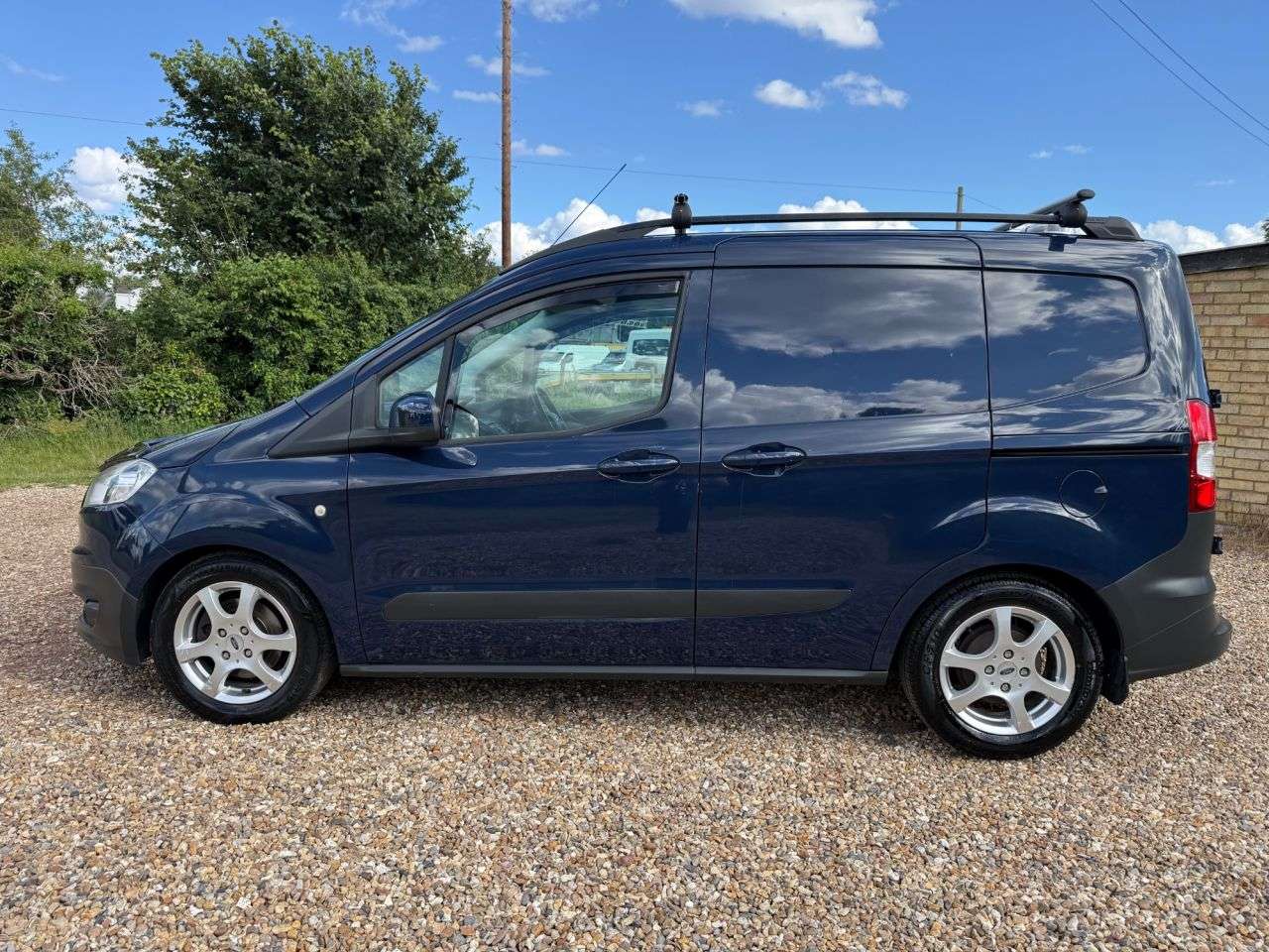 2017 FORD TRANSIT COURIER 2017 FORD TRANSIT COURIER