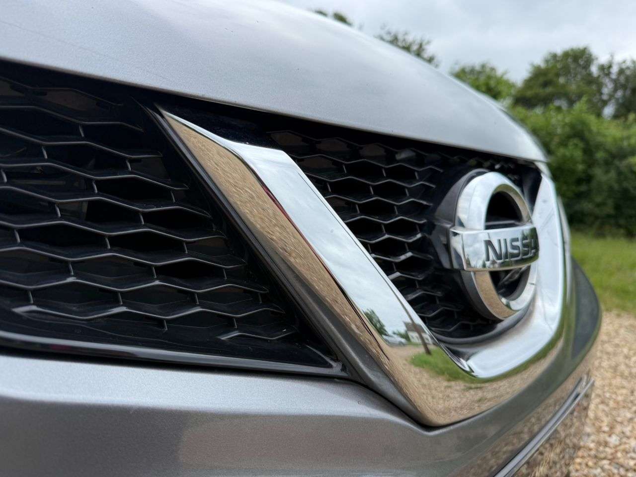 A 2015 NISSAN QASHQAI 1.2 DIG-T n-tec+ SUV 5dr Petrol Manual 2WD Euro 6 (s/s) (115 ps) A 2015 NISSAN QASHQAI 1.2 DIG-T n-tec+ SUV 5dr Petrol Manual 2WD Euro 6 (s/s) (115 ps)