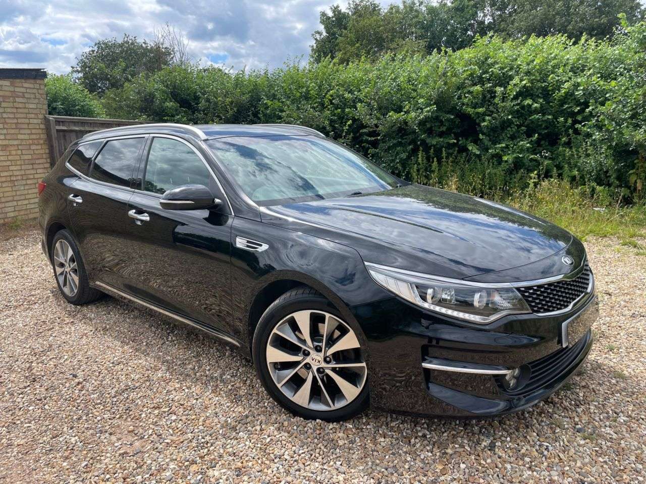 A 2018 KIA OPTIMA 1.7 CRDi 3 Sportswagon 5dr Diesel DCT Euro 6 (s/s) (139 bhp) A 2018 KIA OPTIMA 1.7 CRDi 3 Sportswagon 5dr Diesel DCT Euro 6 (s/s) (139 bhp)