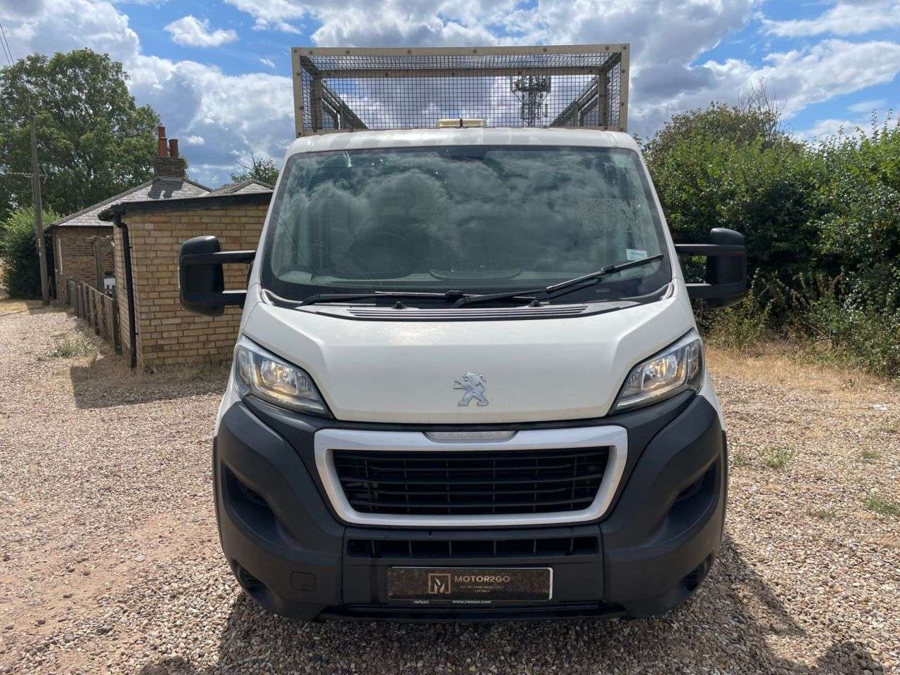 A 2020 PEUGEOT BOXER 2.2 BlueHDi 335 Built for Business Curtainside Chassis Cab 4dr Diesel Manua A 2020 PEUGEOT BOXER 2.2 BlueHDi 335 Built for Business Curtainside Chassis Cab 4dr Diesel Manua