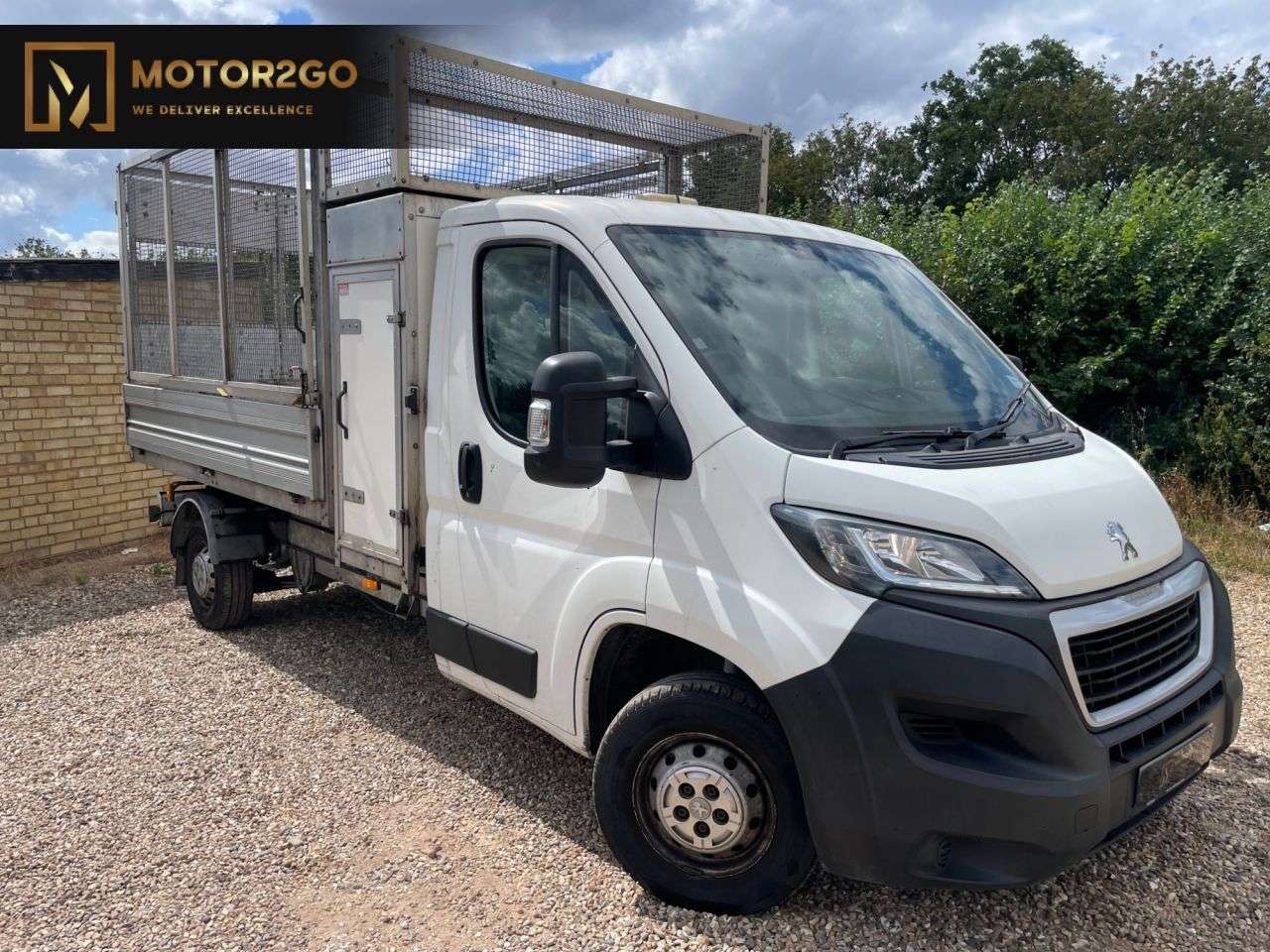 A 2020 PEUGEOT BOXER 2.2 BlueHDi 335 Built for Business Curtainside Chassis Cab 4dr Diesel Manua A 2020 PEUGEOT BOXER 2.2 BlueHDi 335 Built for Business Curtainside Chassis Cab 4dr Diesel Manua