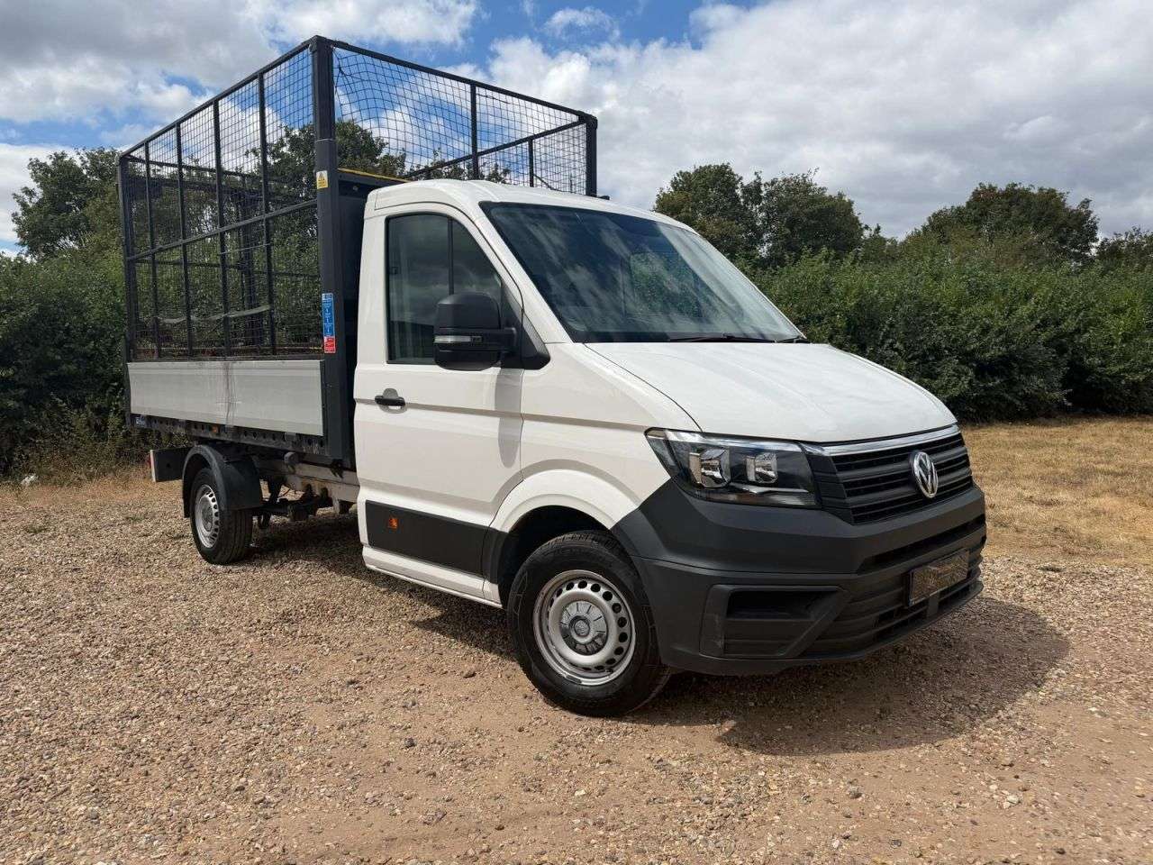 A 2021 VOLKSWAGEN CRAFTER 2.0 TDI CR35 Startline Tipper 2dr Diesel Manual FWD MWB Euro 6 (s/s) (ETG) A 2021 VOLKSWAGEN CRAFTER 2.0 TDI CR35 Startline Tipper 2dr Diesel Manual FWD MWB Euro 6 (s/s) (ETG)
