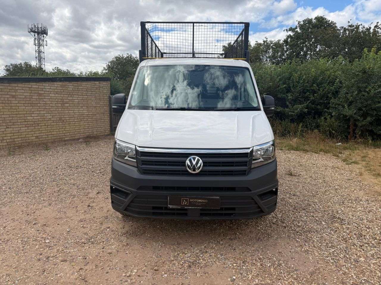 A 2021 VOLKSWAGEN CRAFTER 2.0 TDI CR35 Startline Tipper 2dr Diesel Manual FWD MWB Euro 6 (s/s) (ETG) A 2021 VOLKSWAGEN CRAFTER 2.0 TDI CR35 Startline Tipper 2dr Diesel Manual FWD MWB Euro 6 (s/s) (ETG)