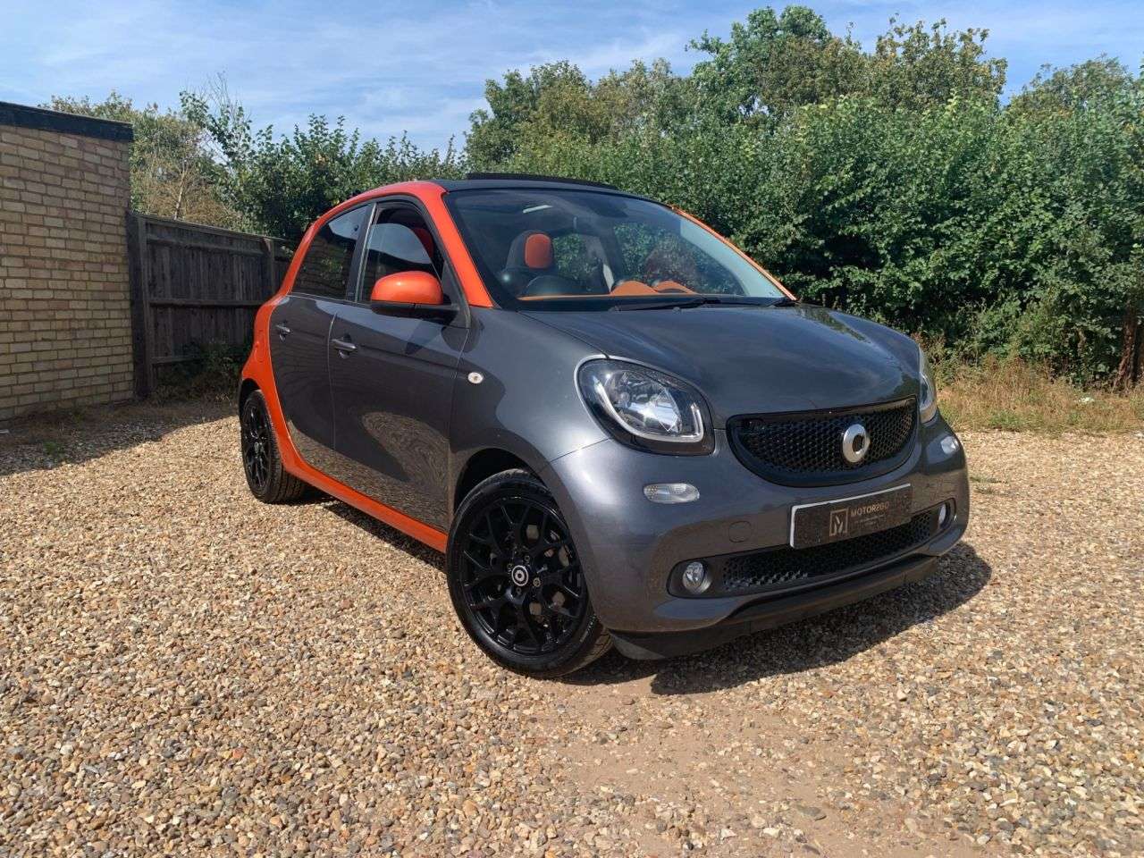 A 2015 SMART FORFOUR 1.0 Edition 1 Hatchback 5dr Petrol Manual Euro 6 (s/s) (71 ps) MANUAL-ULEZ- A 2015 SMART FORFOUR 1.0 Edition 1 Hatchback 5dr Petrol Manual Euro 6 (s/s) (71 ps) MANUAL-ULEZ-