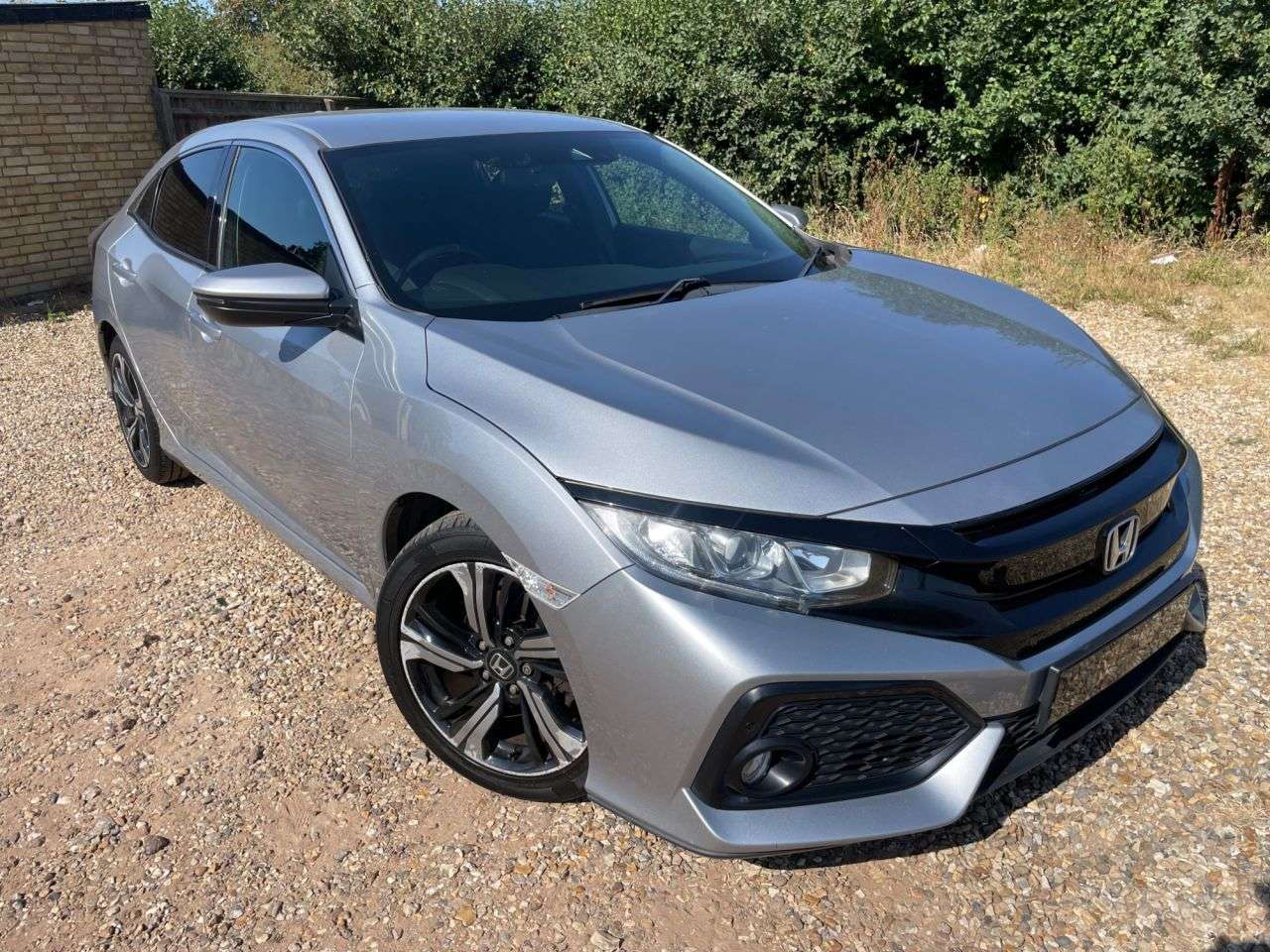 A 2018 HONDA CIVIC 1.0 VTEC Turbo SR Hatchback 5dr Petrol Manual Euro 6 (s/s) (129 ps) NEW WET A 2018 HONDA CIVIC 1.0 VTEC Turbo SR Hatchback 5dr Petrol Manual Euro 6 (s/s) (129 ps) NEW WET